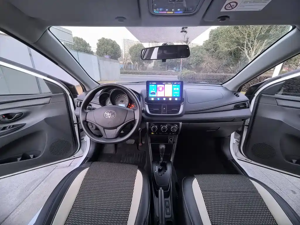 TOYOTA YARIS L ZHIXUAN