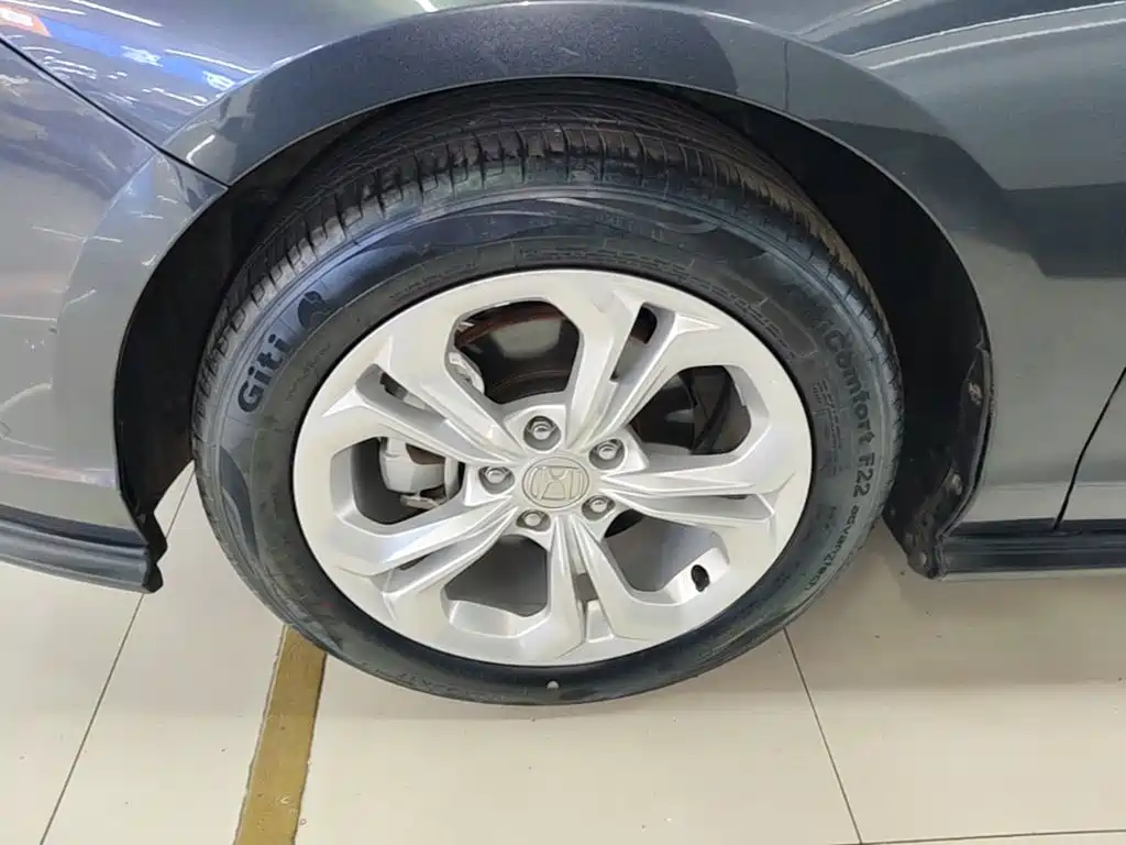 Honda Accord — миниатюра 23