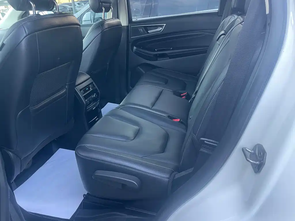Ford Edge 2015 2.0T GTDi