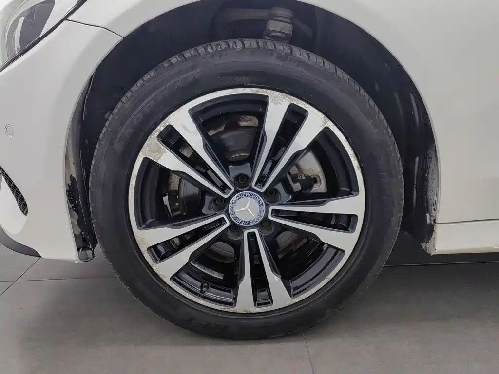 Mercedes-Benz C-Class — миниатюра 17