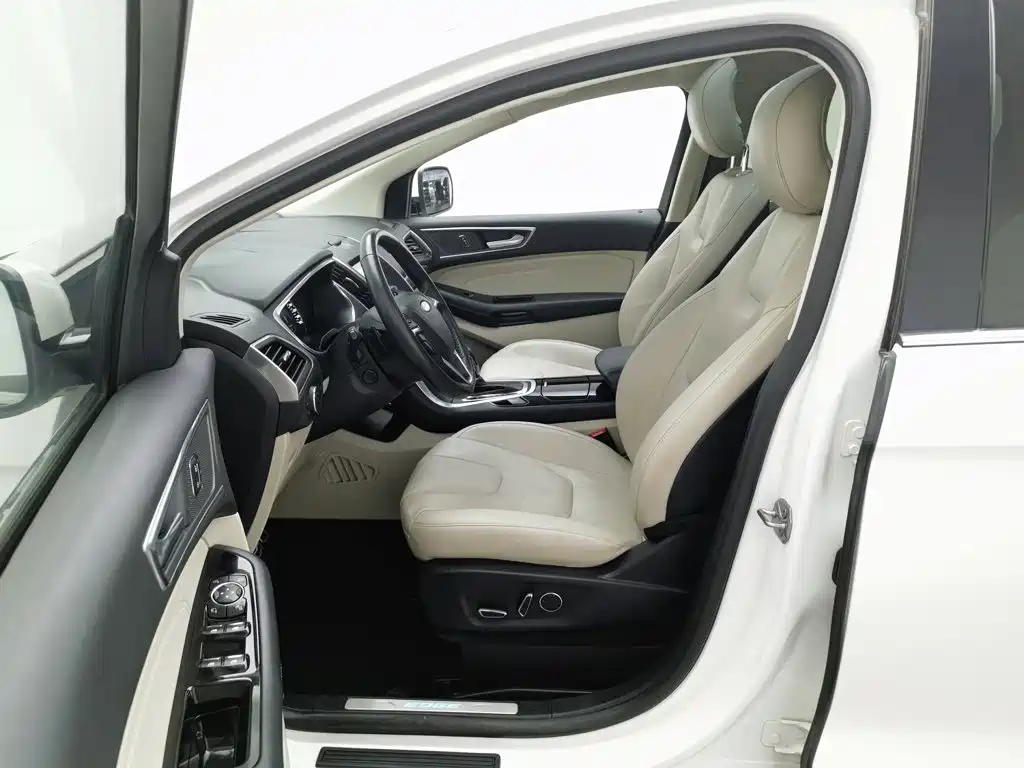 Ford Edge — миниатюра 10