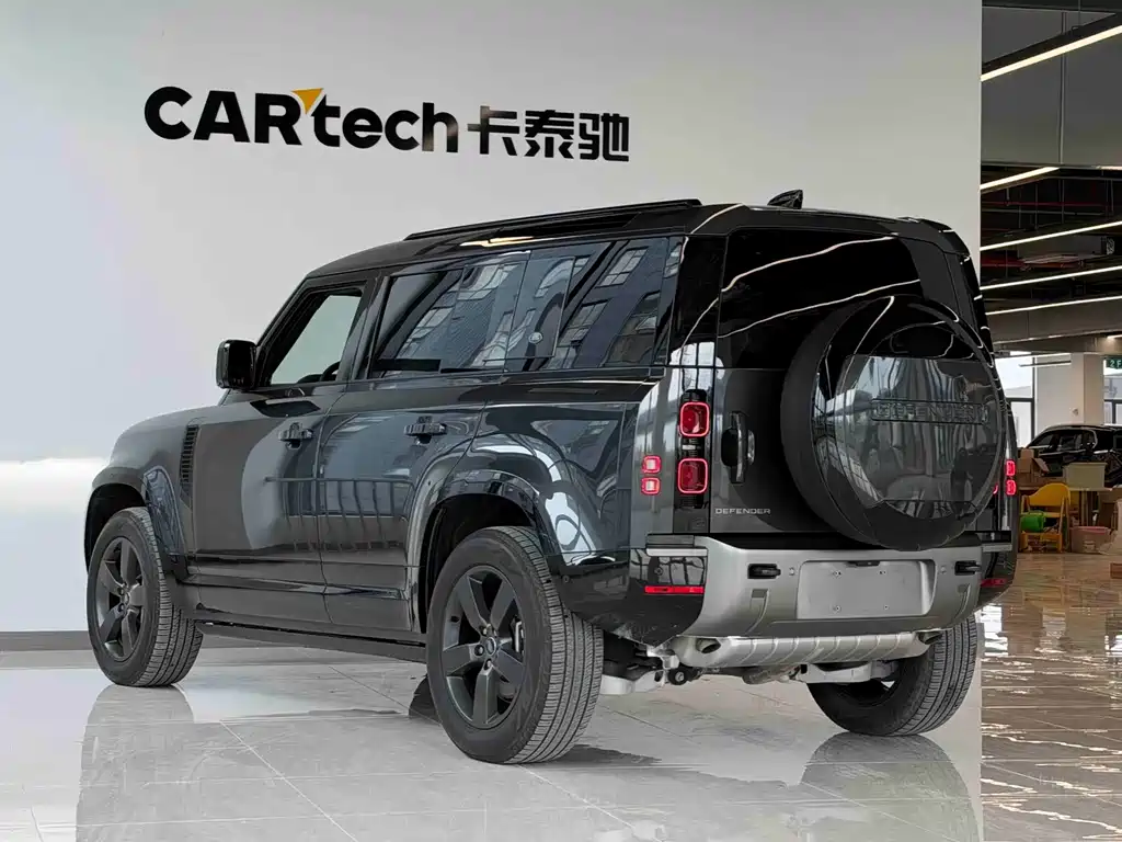 Land Rover Defender — миниатюра 6