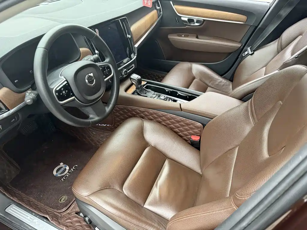 Volvo S90 — миниатюра 6