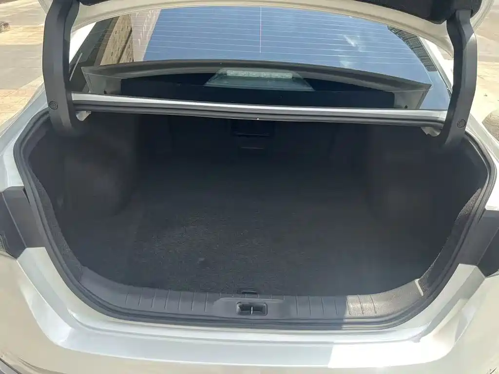 Nissan Teana — миниатюра 13