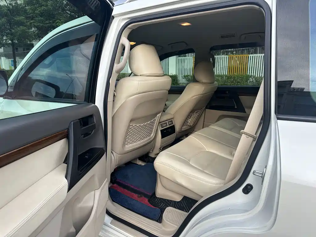 Toyota Land Cruiser — миниатюра 13