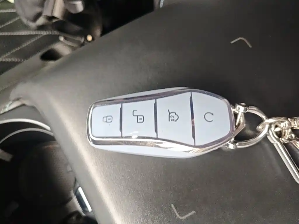 BYD Seal — миниатюра 9