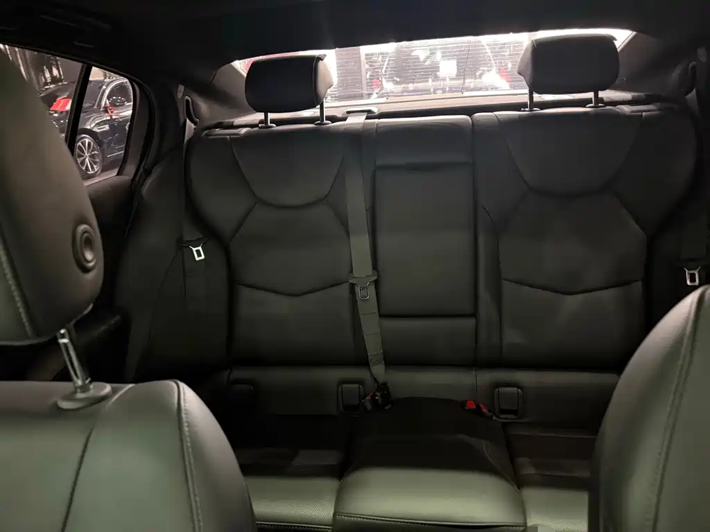 Cadillac CT5 — миниатюра 6