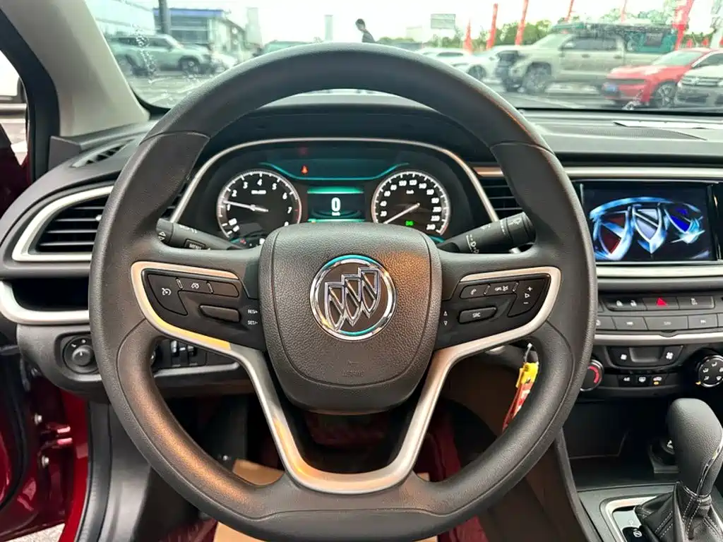 Buick Excelle — миниатюра 10