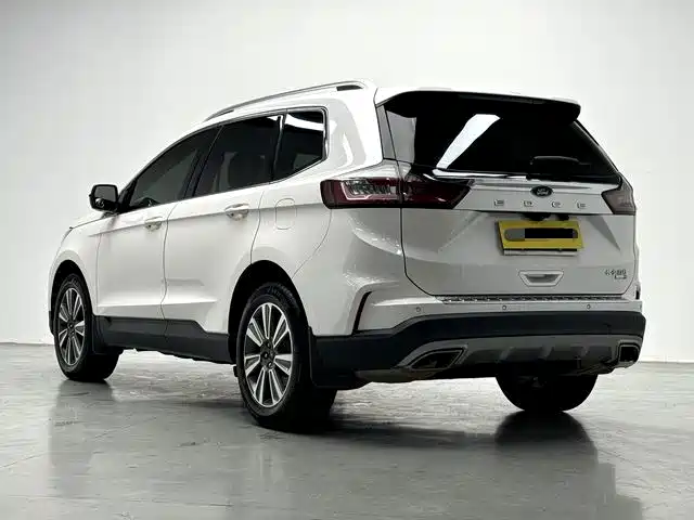 Ford Edge — миниатюра 7
