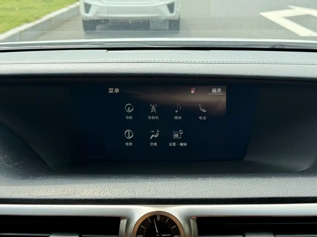 Lexus GS — миниатюра 19