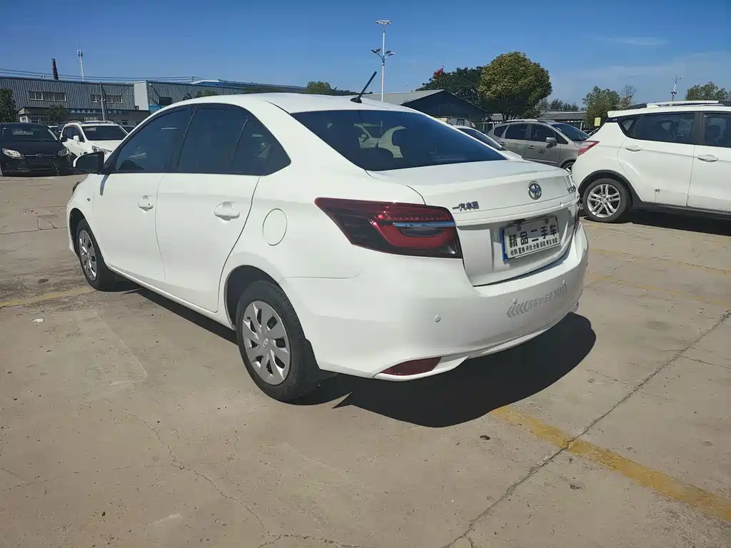 Toyota Vios — миниатюра 6