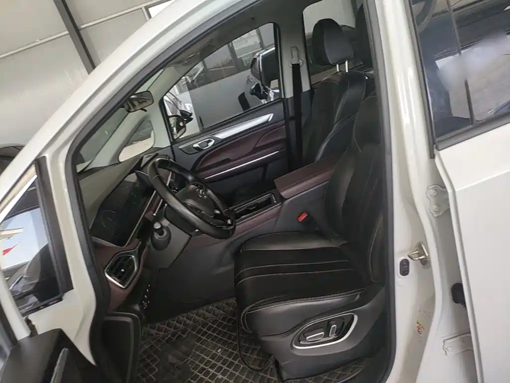 GAC Motor Trumpchi M6 — миниатюра 15