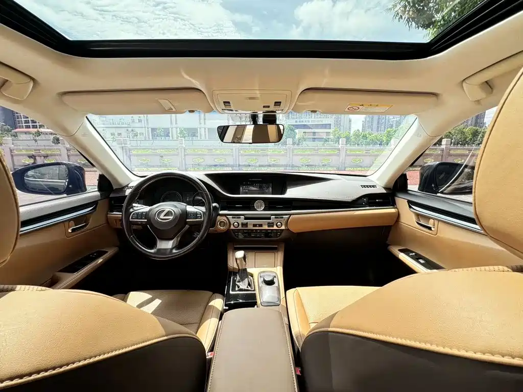 Lexus ES — миниатюра 9