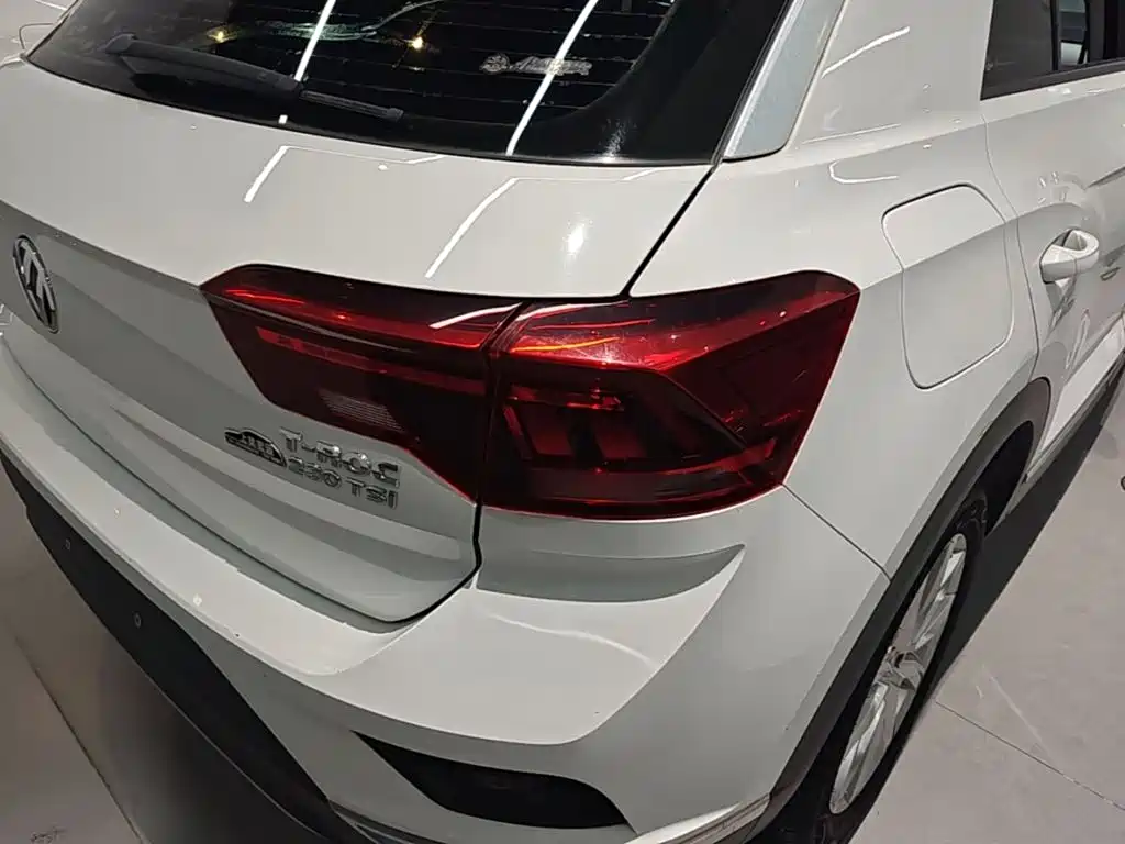 Volkswagen T-Roc — миниатюра 8