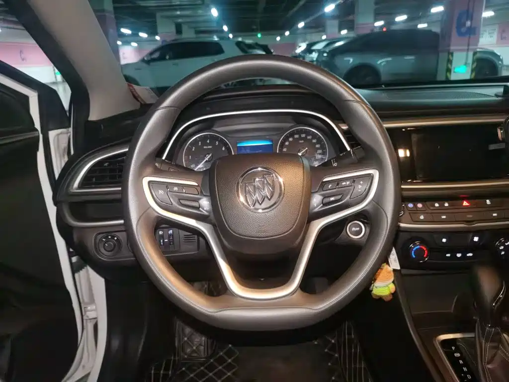 Buick Excelle — миниатюра 6