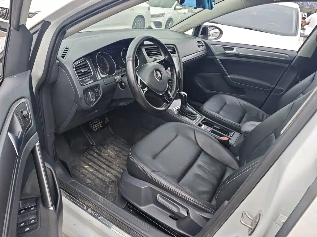 Volkswagen Golf — миниатюра 4