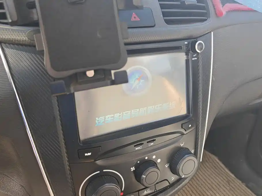 Wuling Hongguang — миниатюра 13
