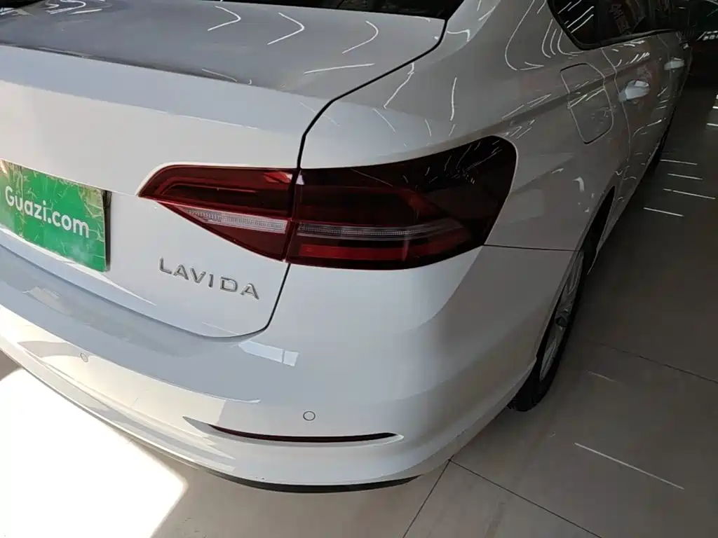 Volkswagen Lavida — миниатюра 8