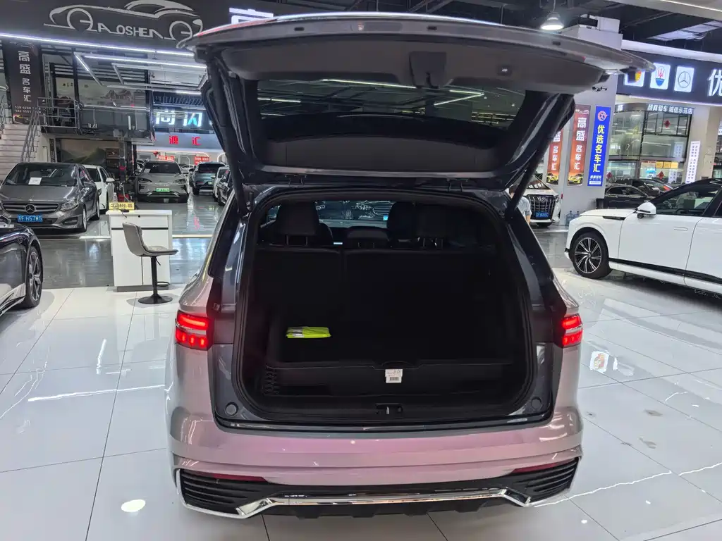 Geely Xingyue L — миниатюра 13