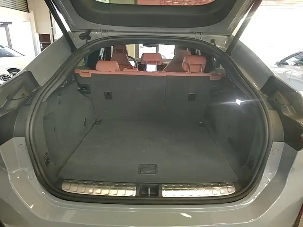 NIO EC6 — миниатюра 19