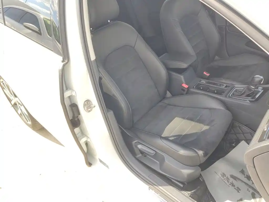 Volkswagen Golf — миниатюра 25