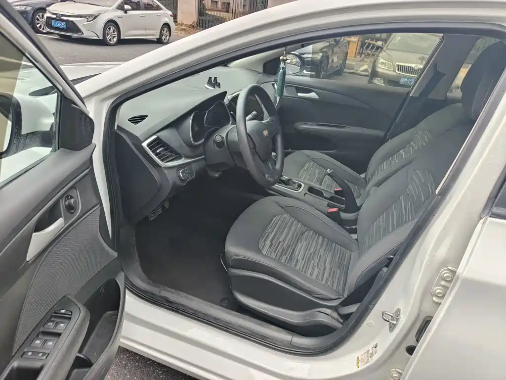 Chevrolet Cavalier — миниатюра 4