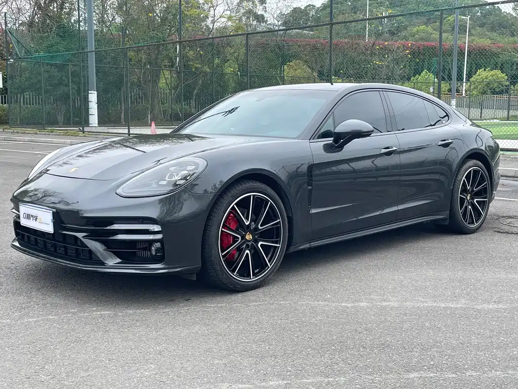 Porsche Panamera 2022