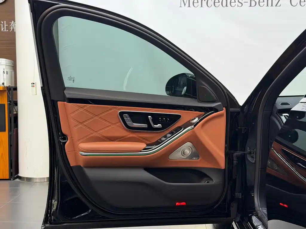 Mercedes-Benz S-Class — миниатюра 15
