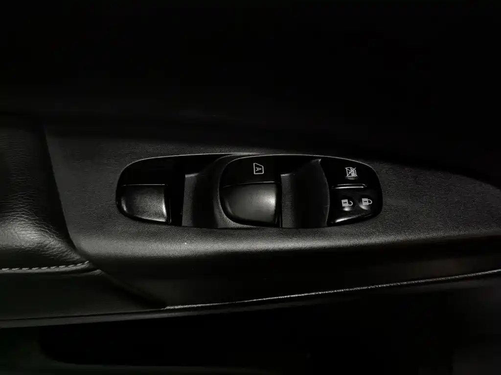 Nissan Sylphy — миниатюра 9