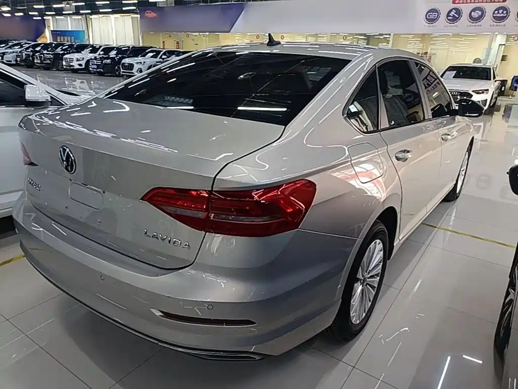 Volkswagen Lavida — миниатюра 7