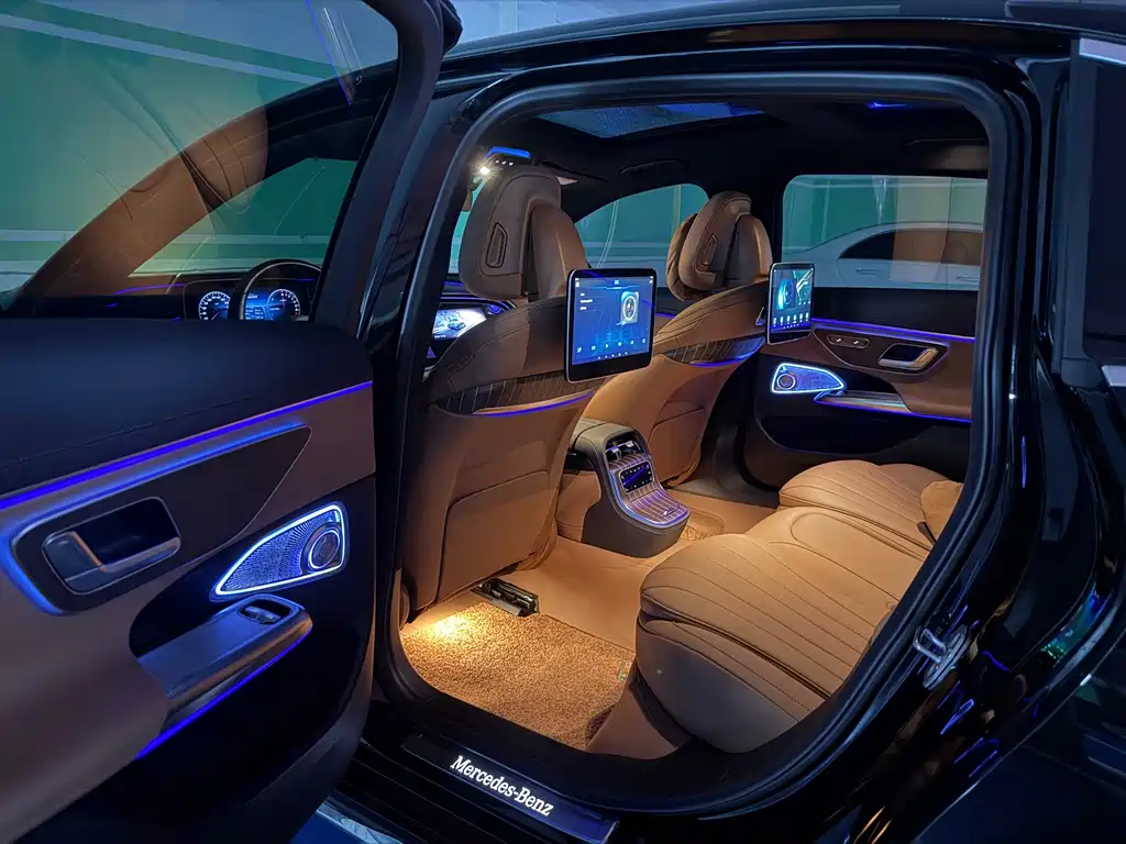 Mercedes-Benz E-Class New Energy — миниатюра 9