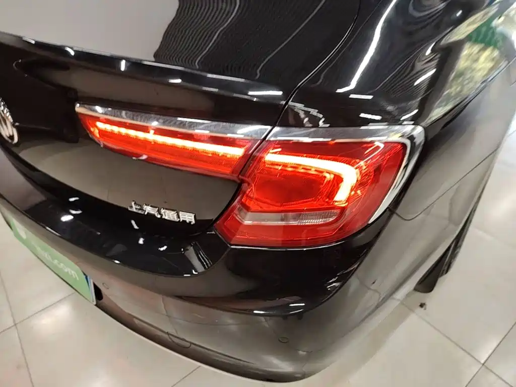Buick LaCrosse — миниатюра 8
