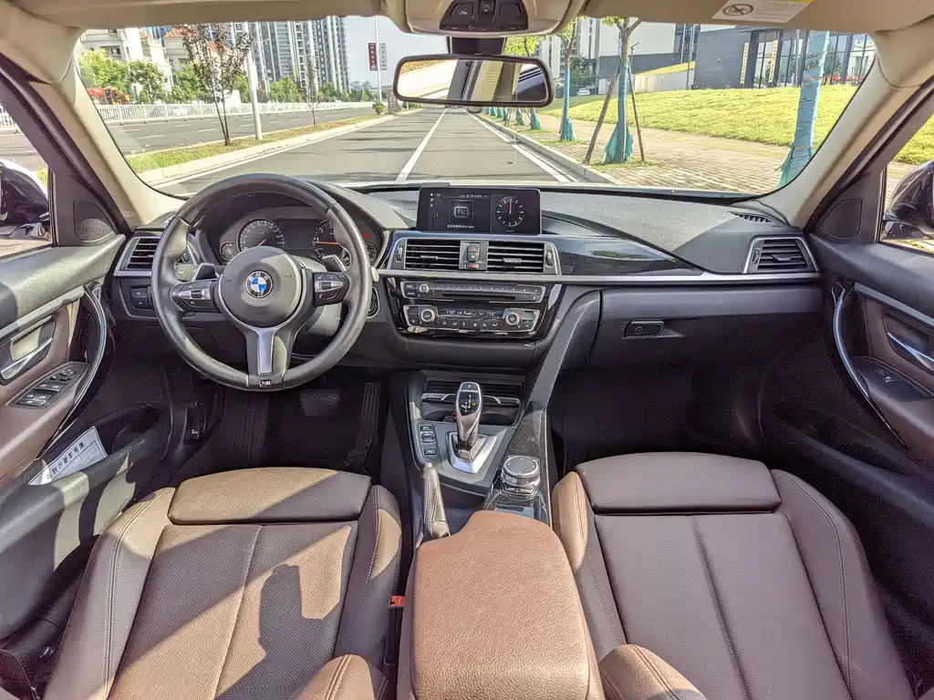 BMW 3 Series — миниатюра 7