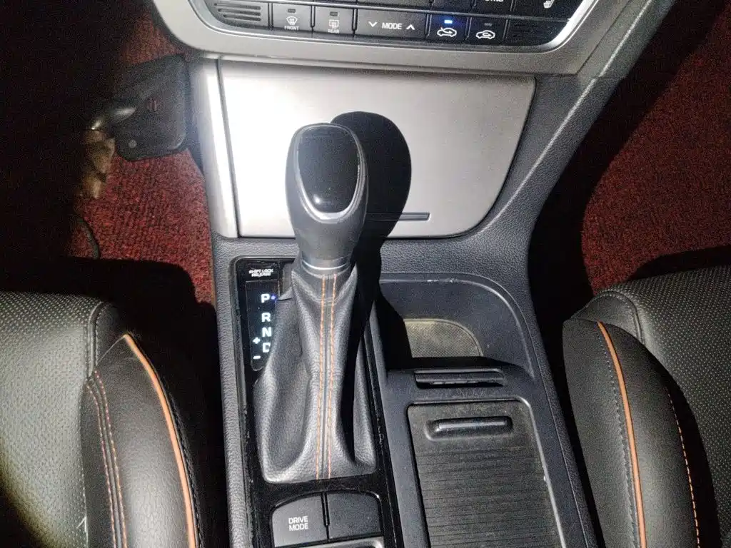 Hyundai Sonata — миниатюра 10
