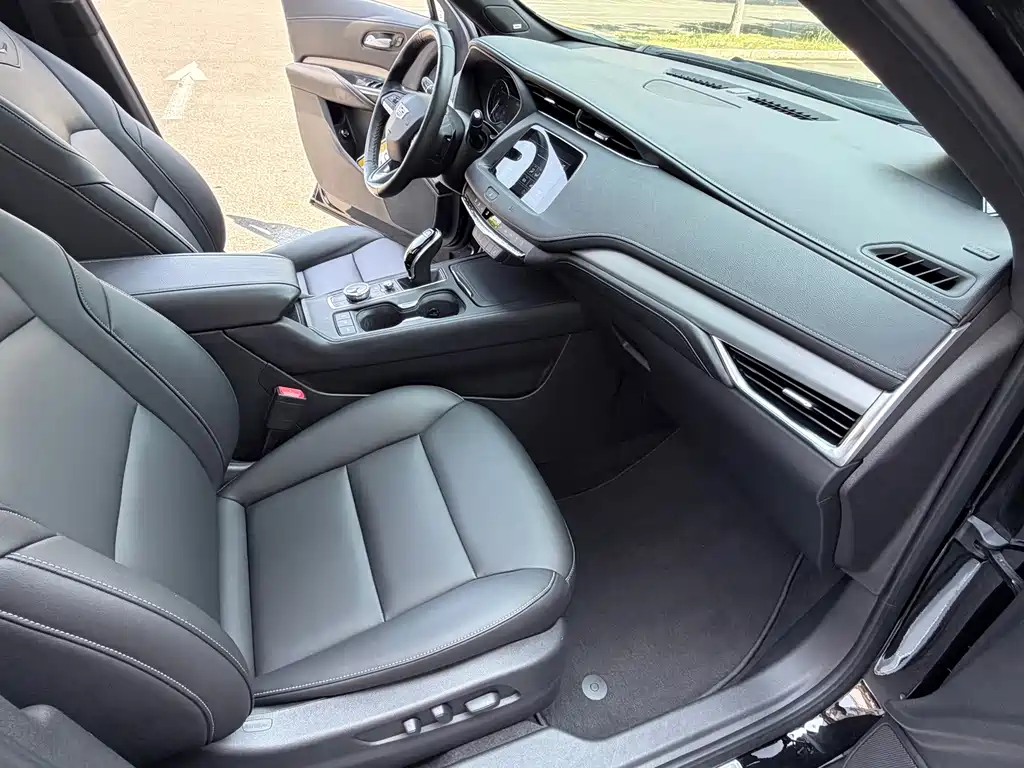 Cadillac XT4 — миниатюра 9