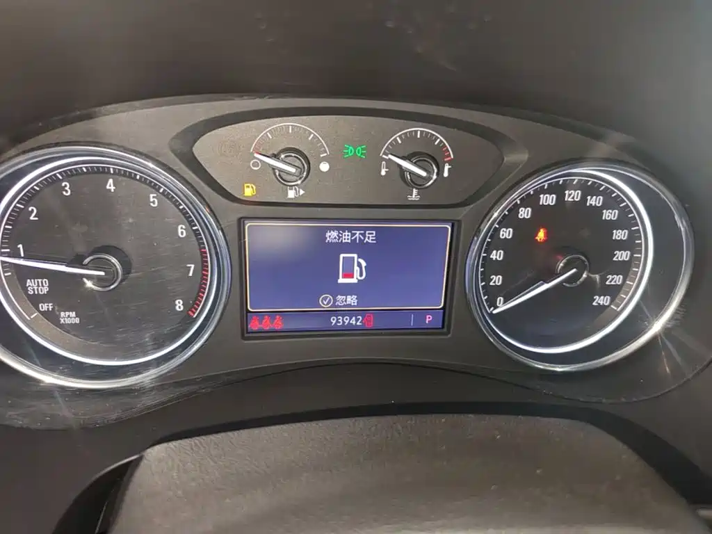 Buick LaCrosse — миниатюра 12