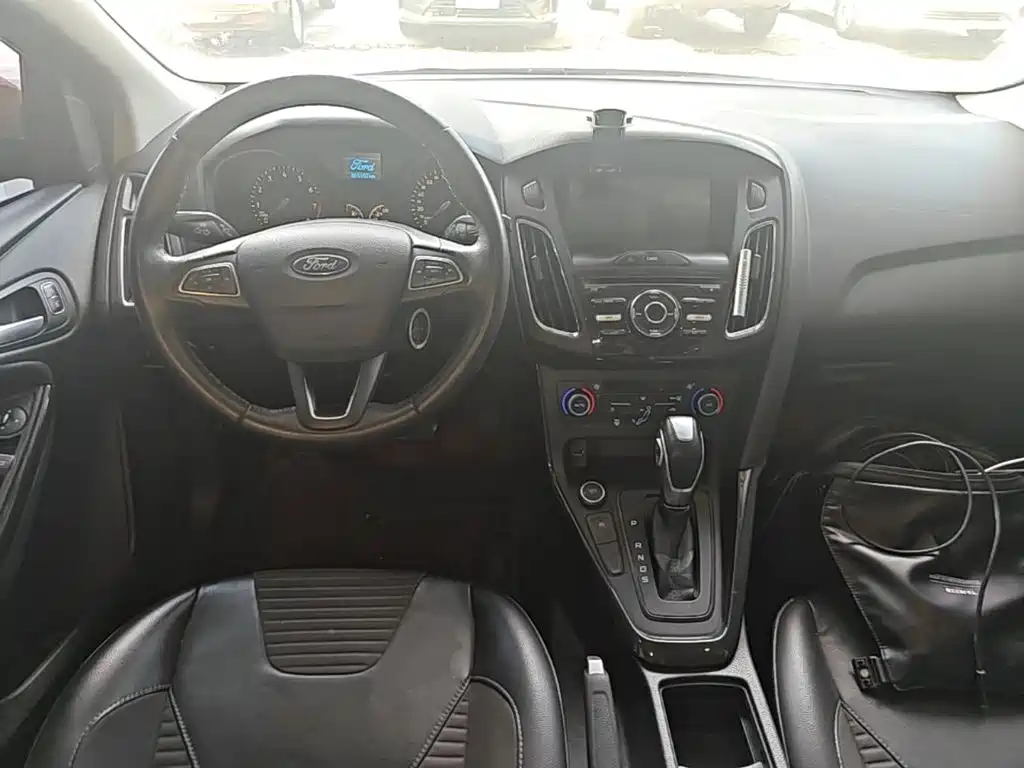 Ford Focus — миниатюра 10