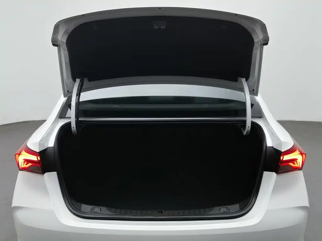 Buick Verano — миниатюра 16