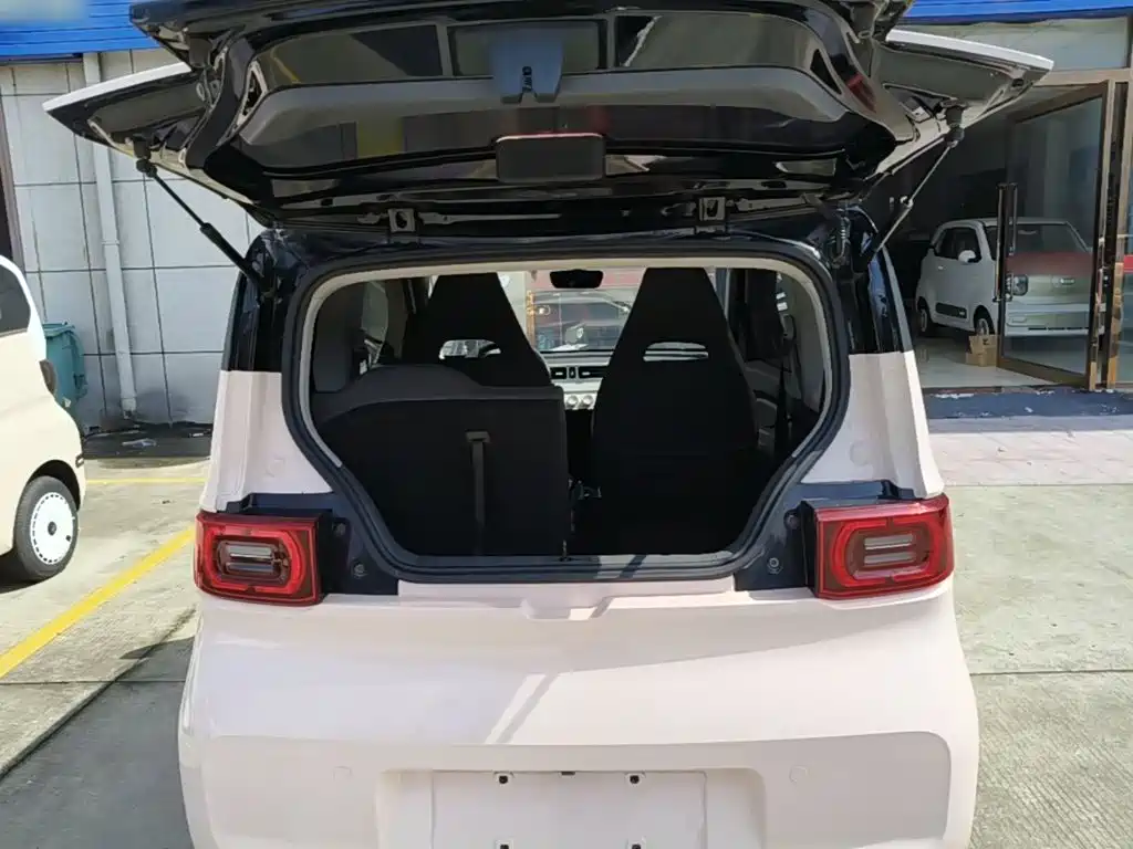 Wuling MINIEV — миниатюра 19