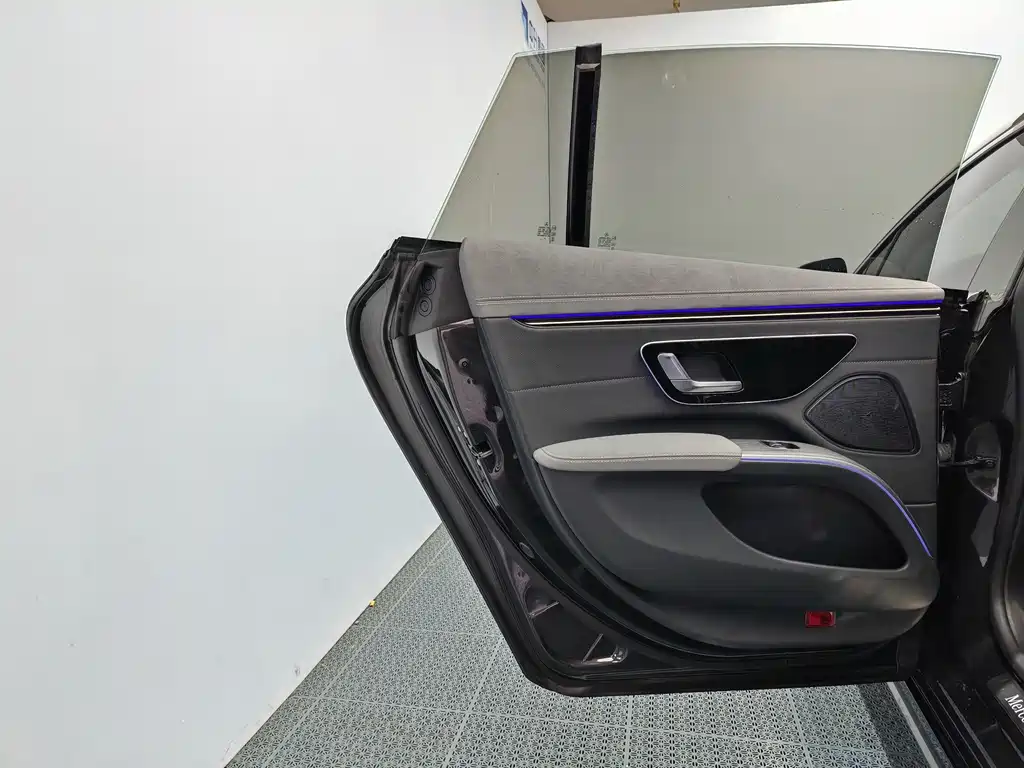 Mercedes-Benz EQS — миниатюра 14