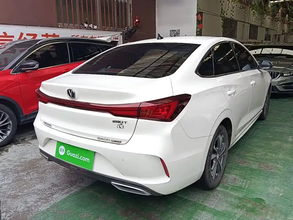 Changan Eado — миниатюра 5