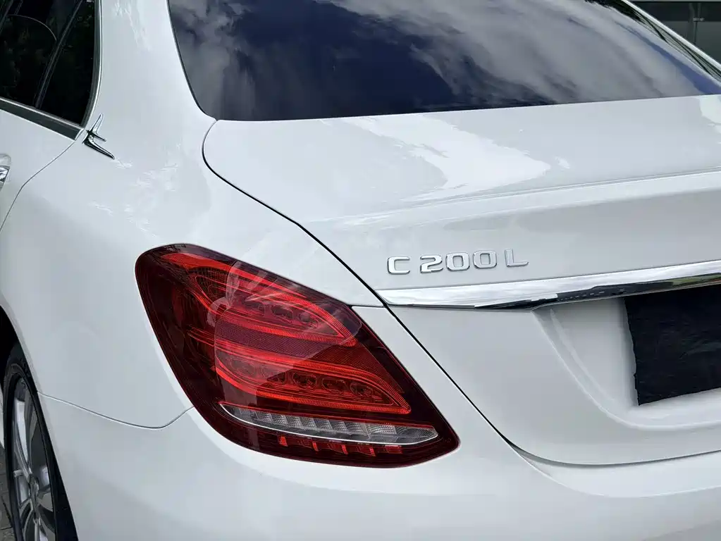 Mercedes-Benz C-Class — миниатюра 15