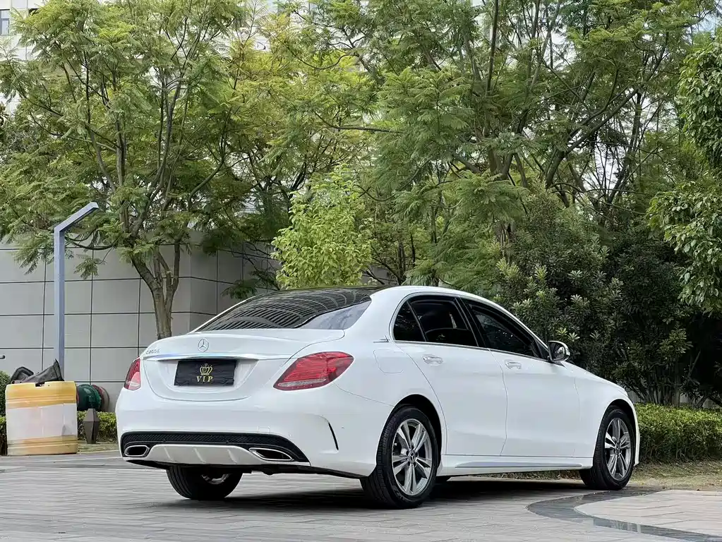 Mercedes-Benz C-Class — миниатюра 5