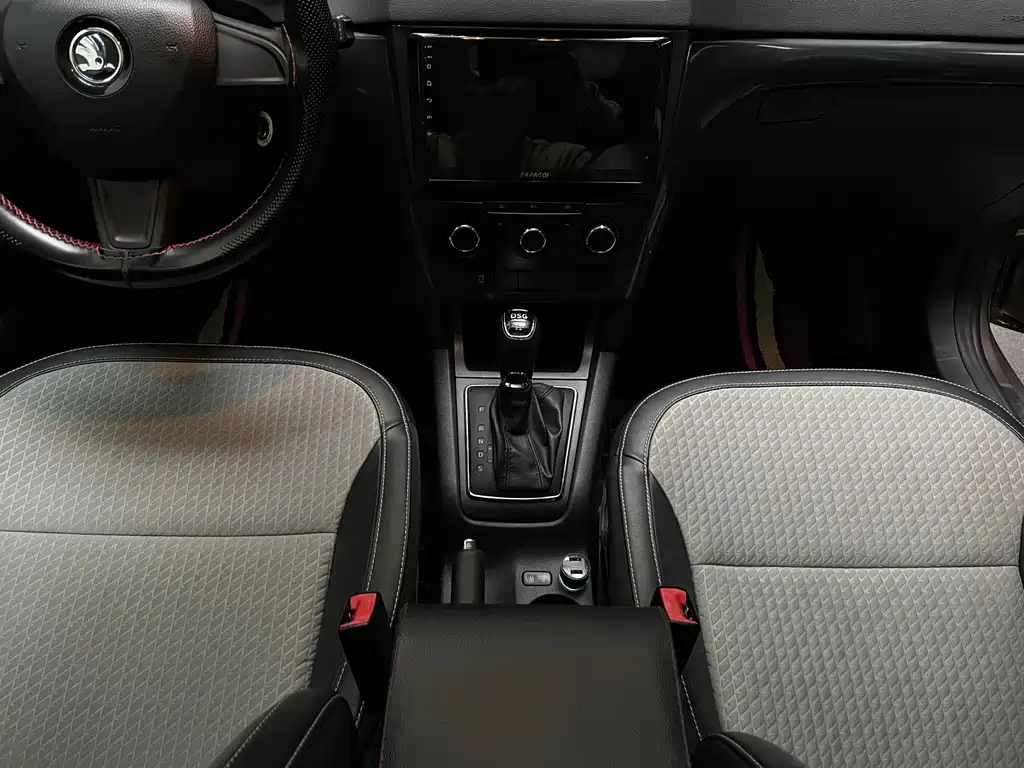 Skoda Yeti — миниатюра 23