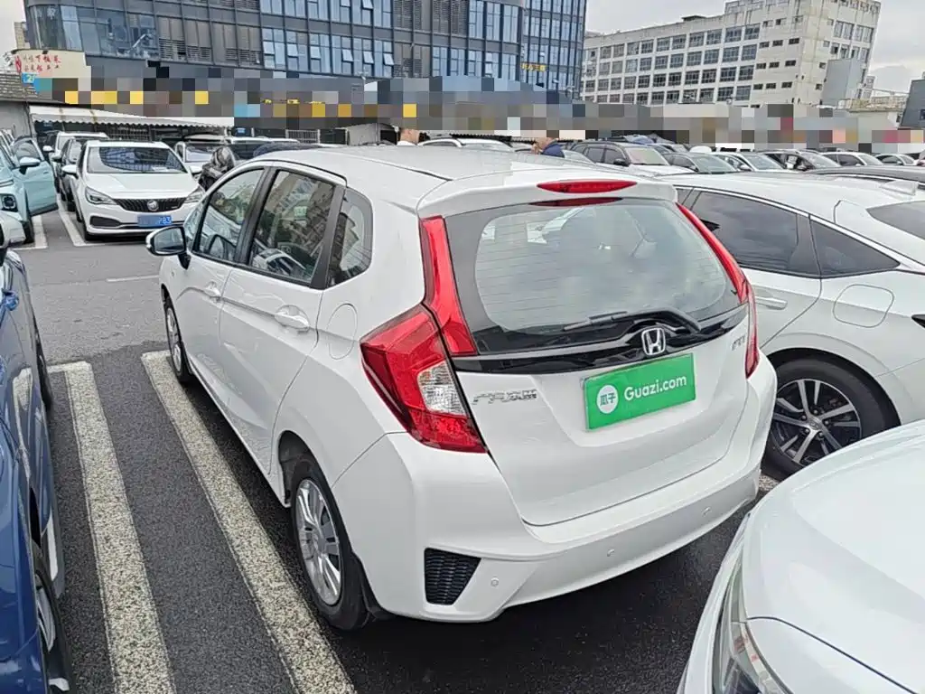 Honda Fit — миниатюра 5