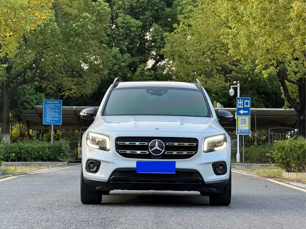 Mercedes-Benz GLB — миниатюра 2