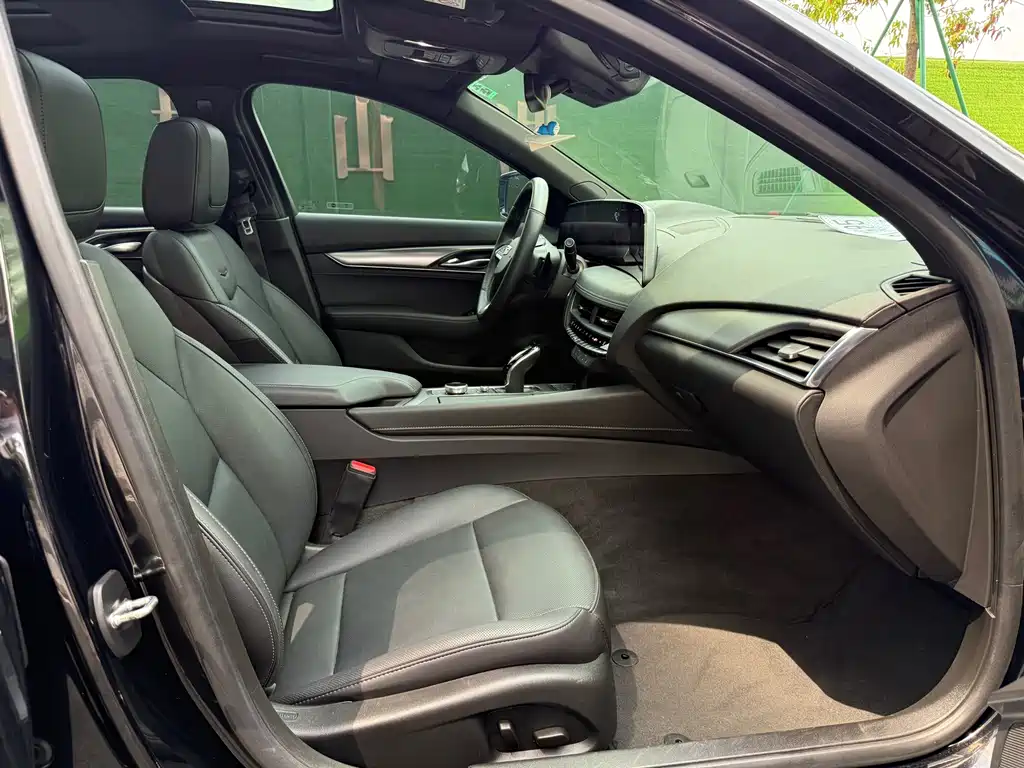Cadillac CT5 — миниатюра 15