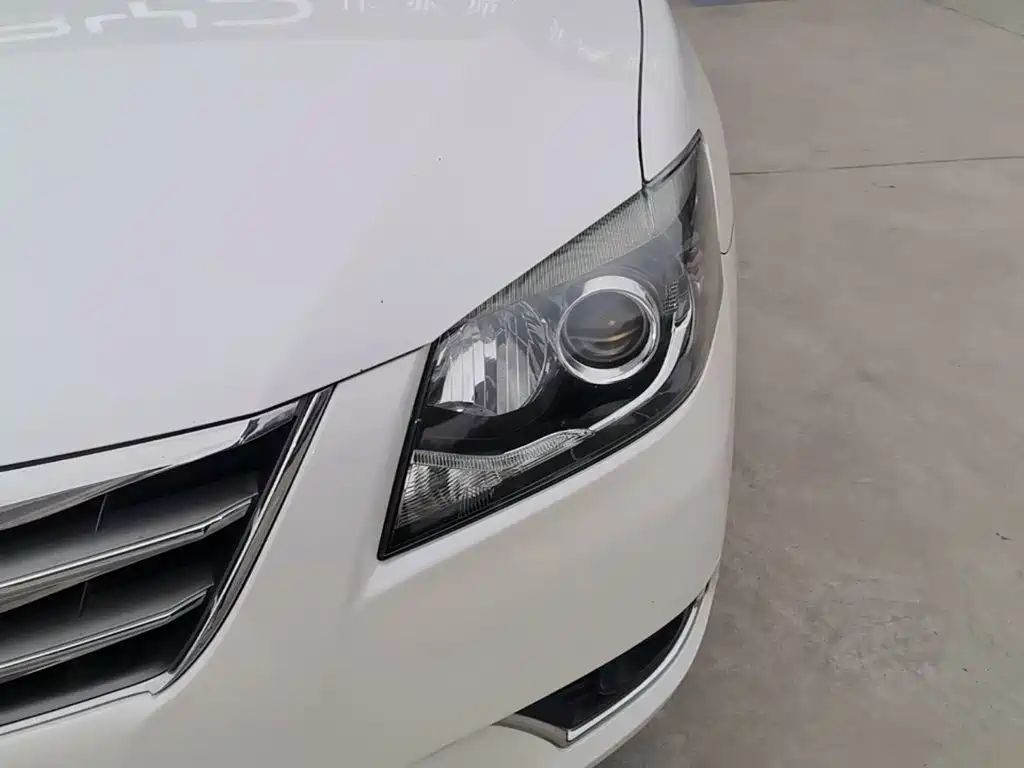 Toyota Camry — миниатюра 24