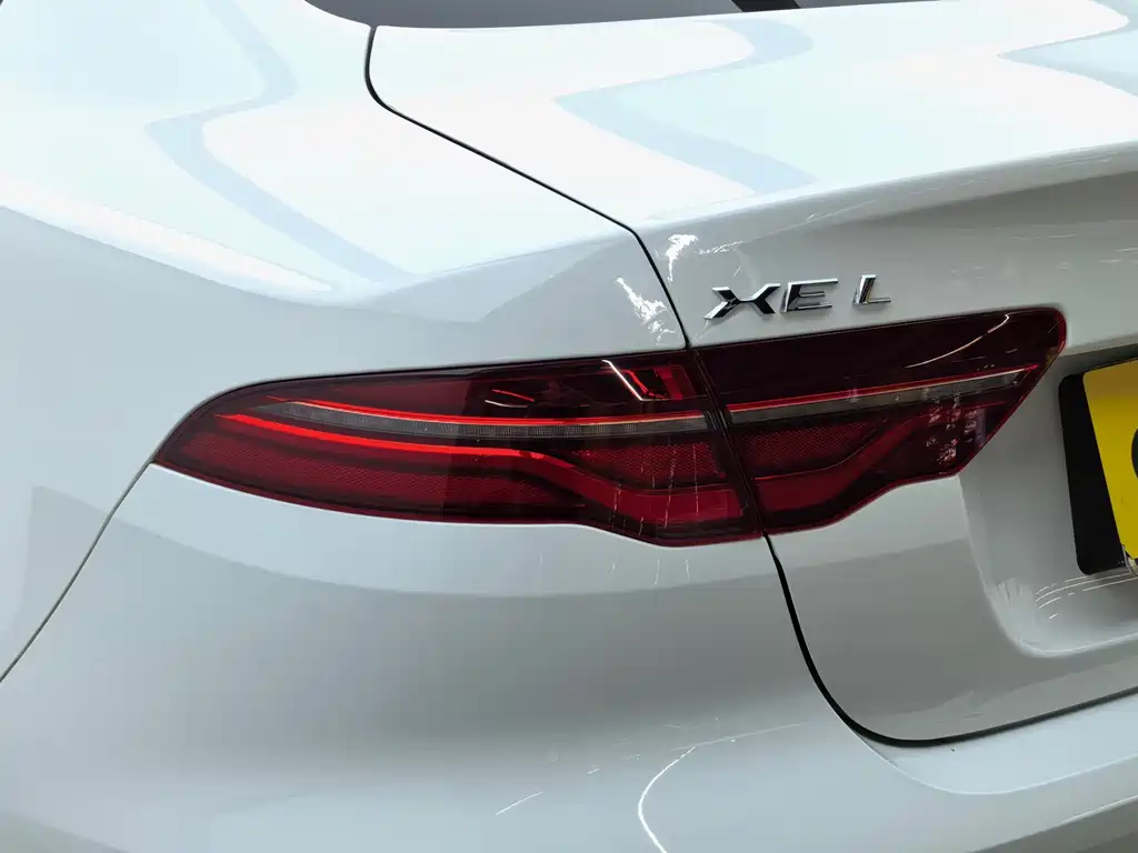 Jaguar XEL — миниатюра 11