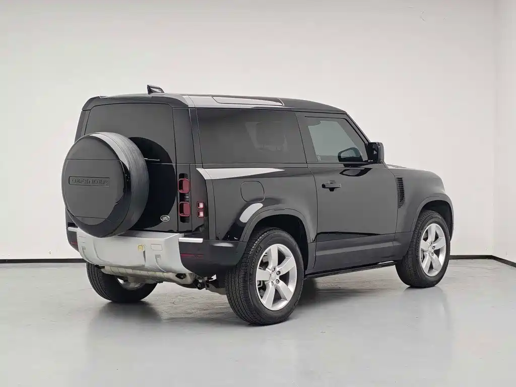 Land Rover Defender — миниатюра 6